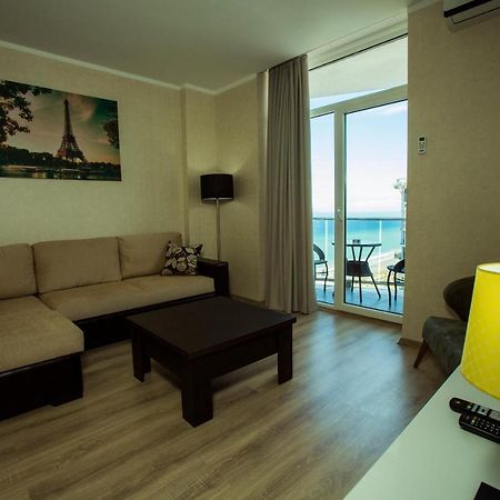 Holiday Lux Sea Towers Batumi Eksteriør bilde