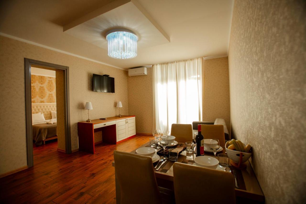 Holiday Lux Sea Towers Batumi Eksteriør bilde